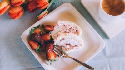 Roll filled strawberry dessert tulips 4k wallpaper