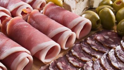Sausage meat bacon olives cheese slices 4k wallpaper