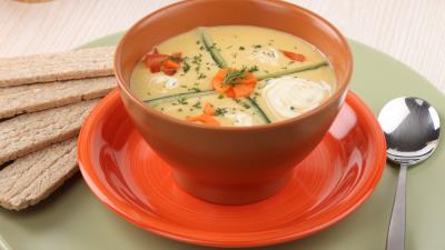 Soup bowl spoon 4k wallpaper