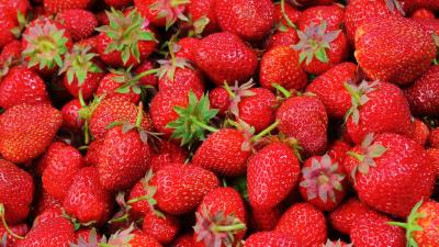Strawberries berries ripe 3 4k wallpaper