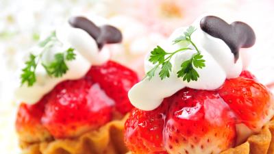 Strawberries cake jam 4k wallpaper