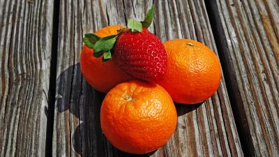 Strawberries tangerines fruit berries 4k wallpaper