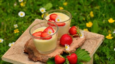 Strawberries yogurt berries flowers 4k wallpaper