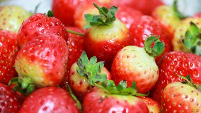 Strawberry berry vitamins 4k wallpaper