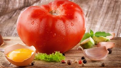Tomatoes tomato garlic egg 4k wallpaper