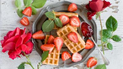 Waffles strawberries jam rose petals 4k wallpaper