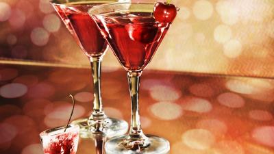 Wine glasses cherry ice 4k wallpaper