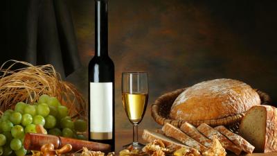 Wine white glass bottle bread grapes leaves 4k wallpaper