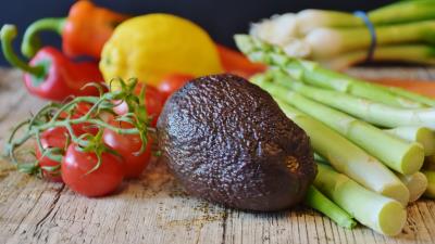 Avocado asparagus tomatoes onion lemon paprika 4k wallpaper