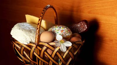 Basket easter sausage cheese eggs 4k wallpaper