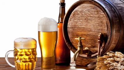 Beer barrel bottle glass kuhol ears composition white background 4k wallpaper