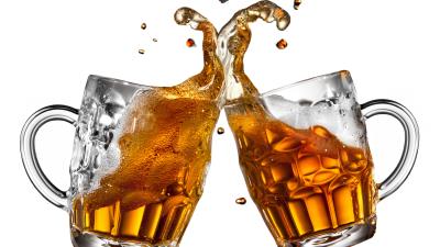 Beer mugs couple toast spikes white background 4k wallpaper