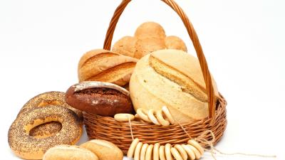 Bread bagel basket white background 4k wallpaper