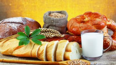 Bread biscuits milk 4k wallpaper