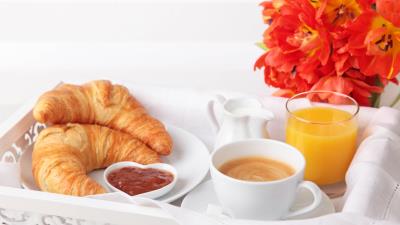 Breakfast juice coffee bagels jam 4k wallpaper