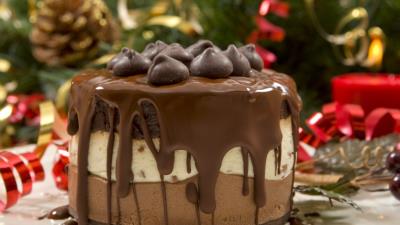 Cake chocolate delicious glaze decoration 4k wallpaper