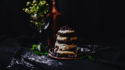 Cake dessert blackberries raspberries cream 4k wallpaper