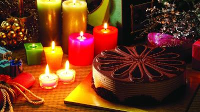Cake new year candles composition 4k wallpaper