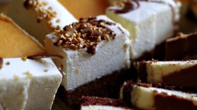 Cake pastries desserts chocolate nuts 4k wallpaper