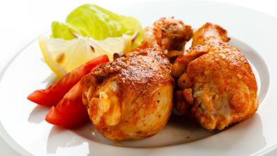 Chicken legs salad tomatoes lemon 4k wallpaper