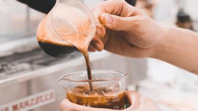 Coffee cup hands 4k wallpaper