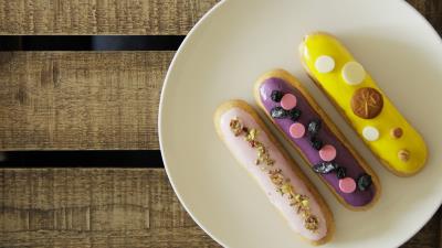 Cookies dessert icing plate 4k wallpaper