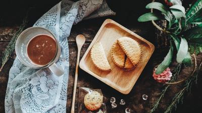 Cookies drink still life 4k wallpaper