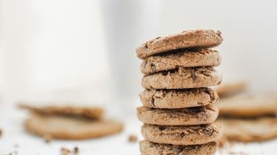 Cookies pastries chocolate chips 4k wallpaper