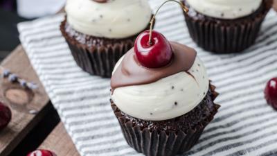 Cupcakes cake dessert 4k wallpaper