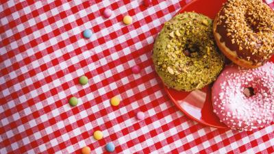 Donuts dessert pastry sprinkling 4k wallpaper