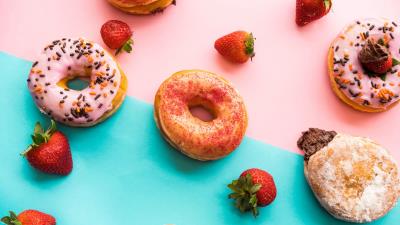 Donuts strawberries berries 4k wallpaper