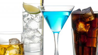 Drinks alcohol white background 4k wallpaper