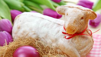 Easter cow pastries eggs tulips 4k wallpaper