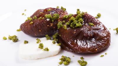 Figs nuts syrup 4k wallpaper