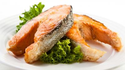 Fish meat plate green white background 4k wallpaper