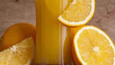 Juice orange glass cut slice 4k wallpaper