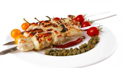 Kebab dish tomato white background 4k wallpaper