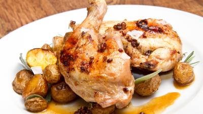 Legs turkey dressing potatoes dish meat 4k wallpaper