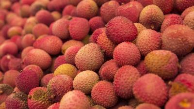 Litchi fruit many ripe 4k wallpaper