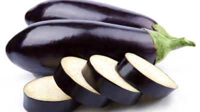Little blue cut slices white eggplant 4k wallpaper