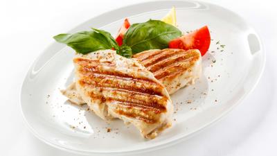 Meat plate leaves tomatoes slices 4k wallpaper