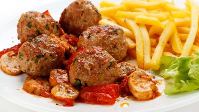 Meatballs potatoes mushrooms plate white background 4k wallpaper