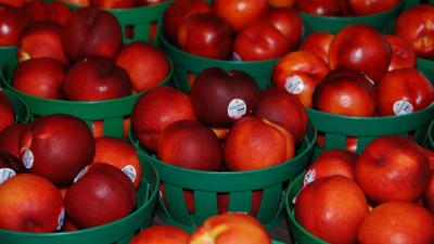 Nectarines fruit baskets 4k wallpaper