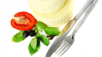 Oil fork knife tomato white background olives leaves 4k wallpaper