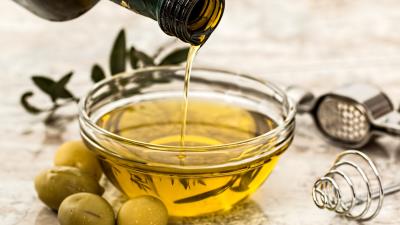 Olive oil olives tableware 4k wallpaper