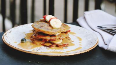 Pancakes cream banana 4k wallpaper