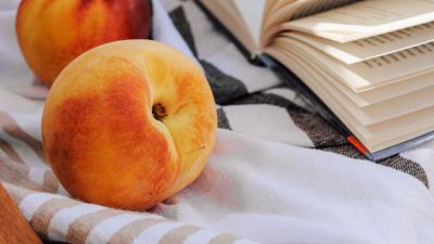 Peach fruit book 4k wallpaper