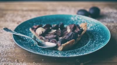 Pie plum baked 4k wallpaper