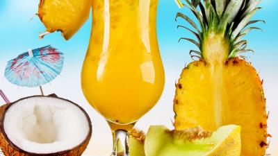 Pineapple coconut cocktail 4k wallpaper