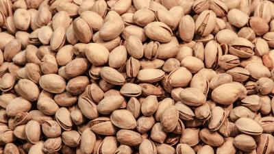 Pistachio ripe nuts roasted 4k wallpaper